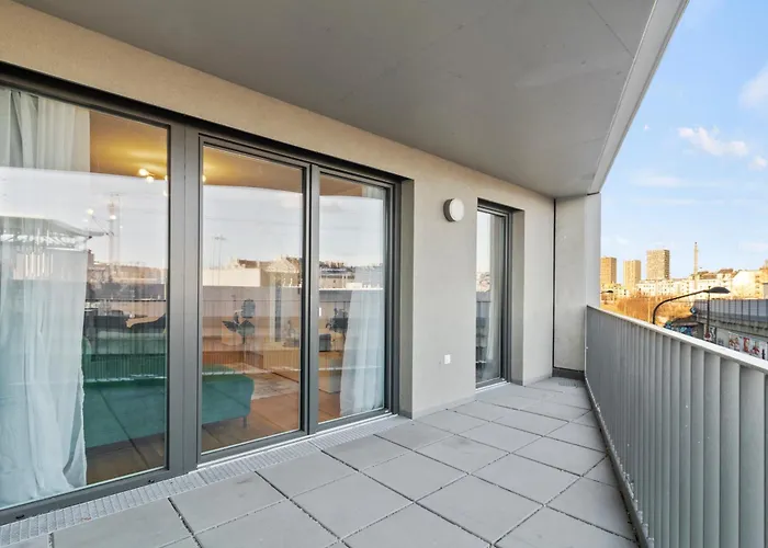 Modern Near Airport - Outdoor Space - Easy Access Διαμέρισμα Βιέννη