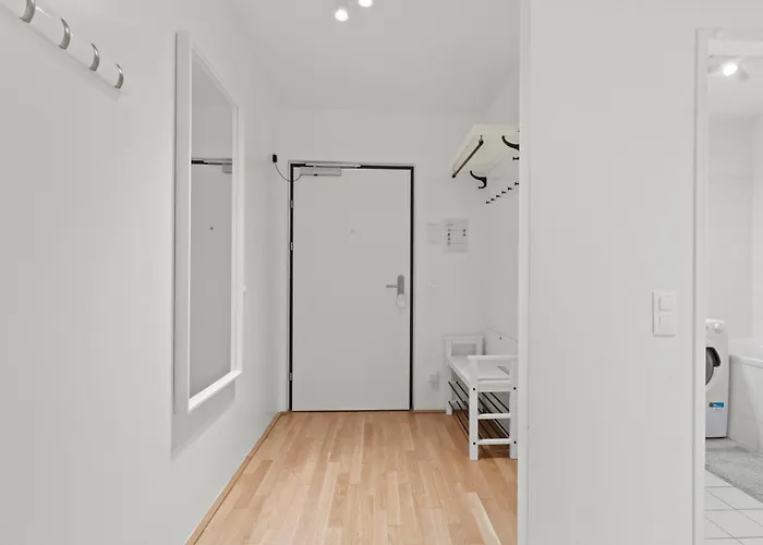 Modern Near Airport - Outdoor Space - Easy Access Διαμέρισμα Βιέννη